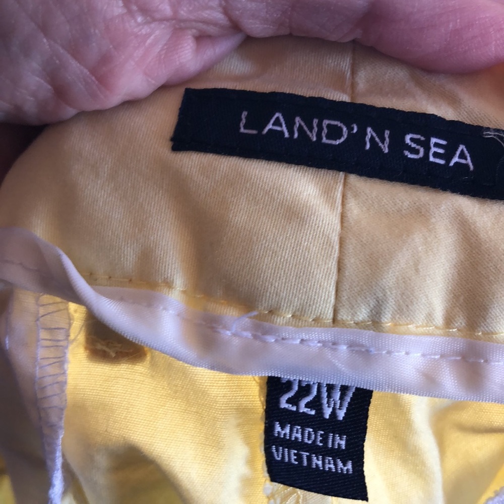 Land’N Sea short - Picture 3 of 3